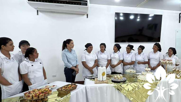 We celebrate 25 new pastry graduates in Coatepeque!